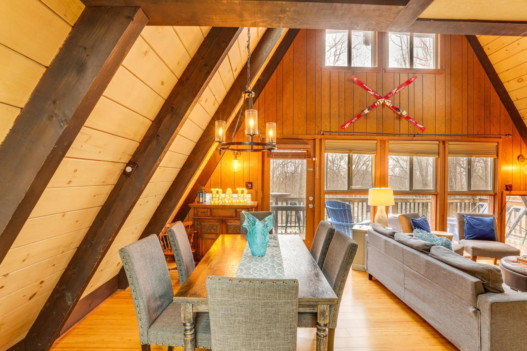 A-Frame Cabin With Hot Tub 1 Mi To Beech Mountain! Exterior photo